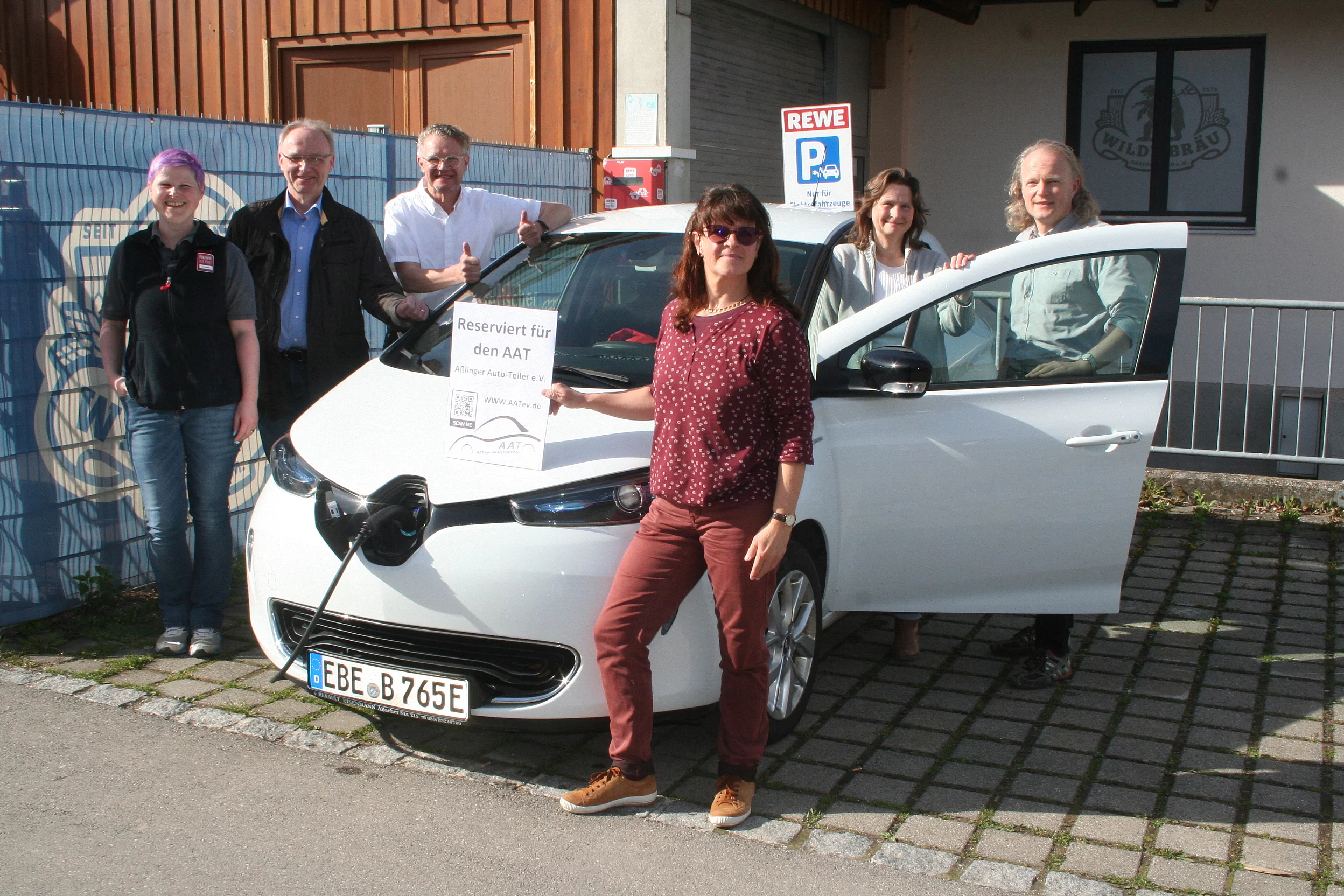 Elektroauto Autoteile Parkplatz Rewe